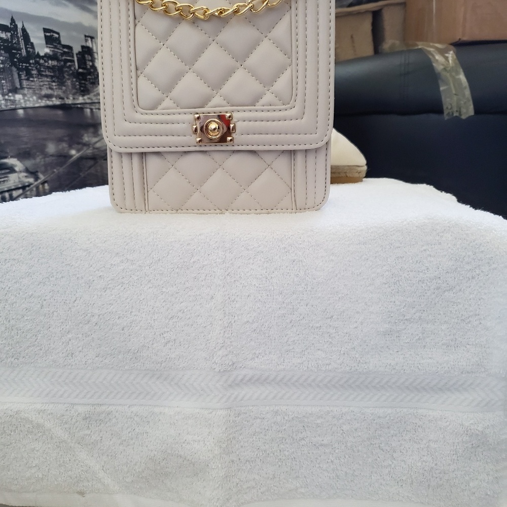 Cream color purse - Picture 3 of 3